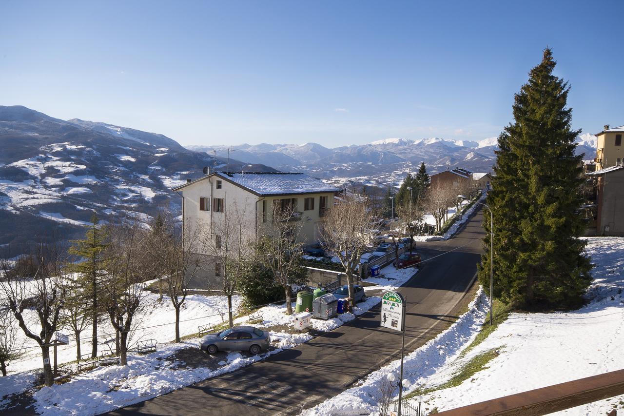 Albergo Ristorante Miramonti Toano Buitenkant foto